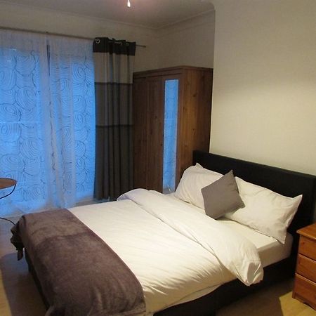 Bed and Breakfast St Mildreds Лондон Экстерьер фото