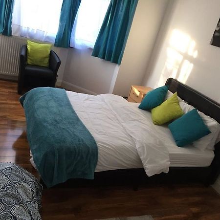 Bed and Breakfast St Mildreds Лондон Экстерьер фото